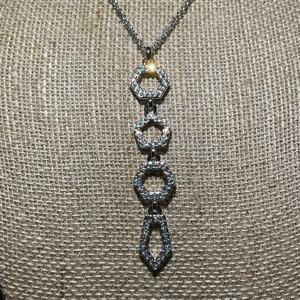 Poly Pendant, Rhodium Plating